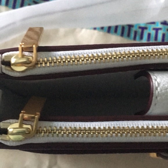 TORY BURCH SMALL LEATHER WALKER CROSSBODY BAG IN GARDENIA - Picture 5 of 5